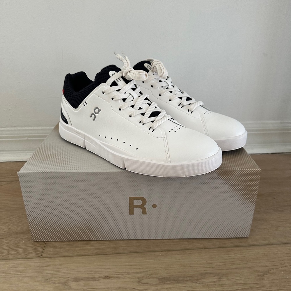 Men’s Size 11 - Brand NEW, On The Roger Advantage White Midnight.